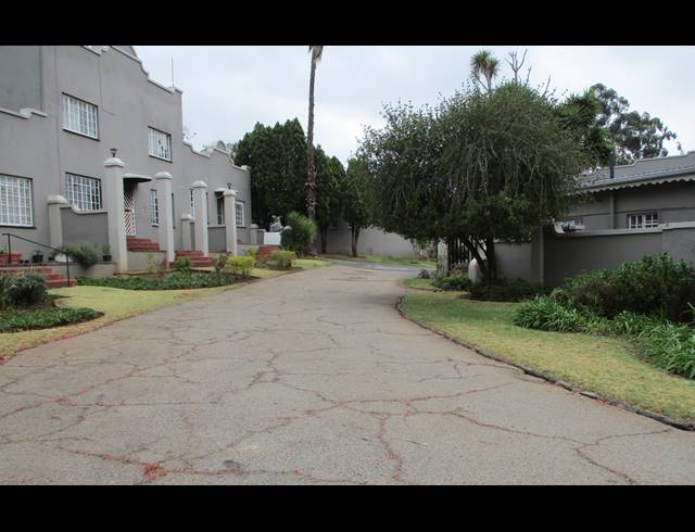 2 BEDROOM APARTMENT FOR SALE IN HELDERKRUIN